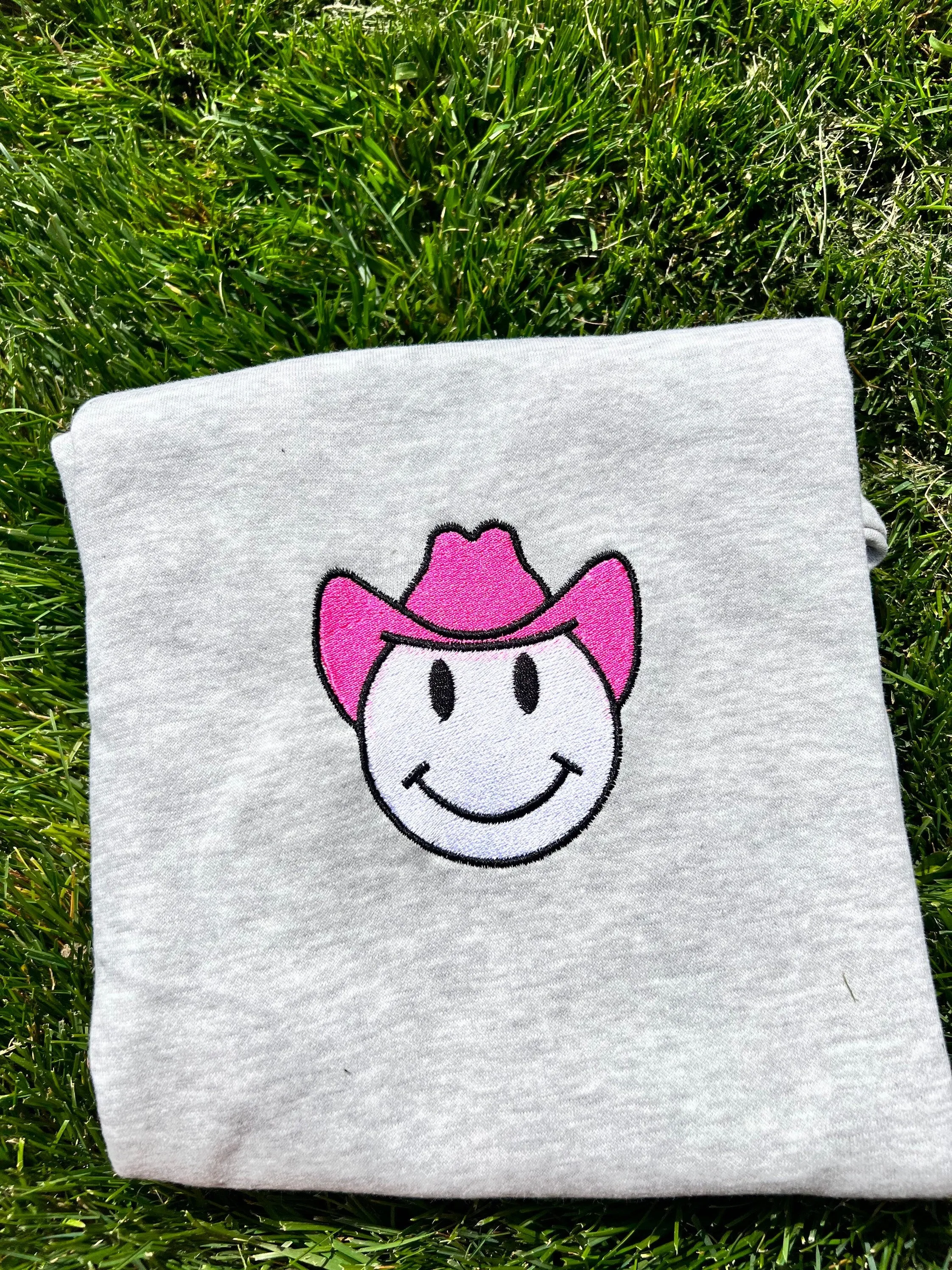 Howdy Sweatshirts,Cow girl sweatshirt, Cow Pattern Shirt, Western Sweatshirt , Cowboy Hat sweatshirts, embroidery