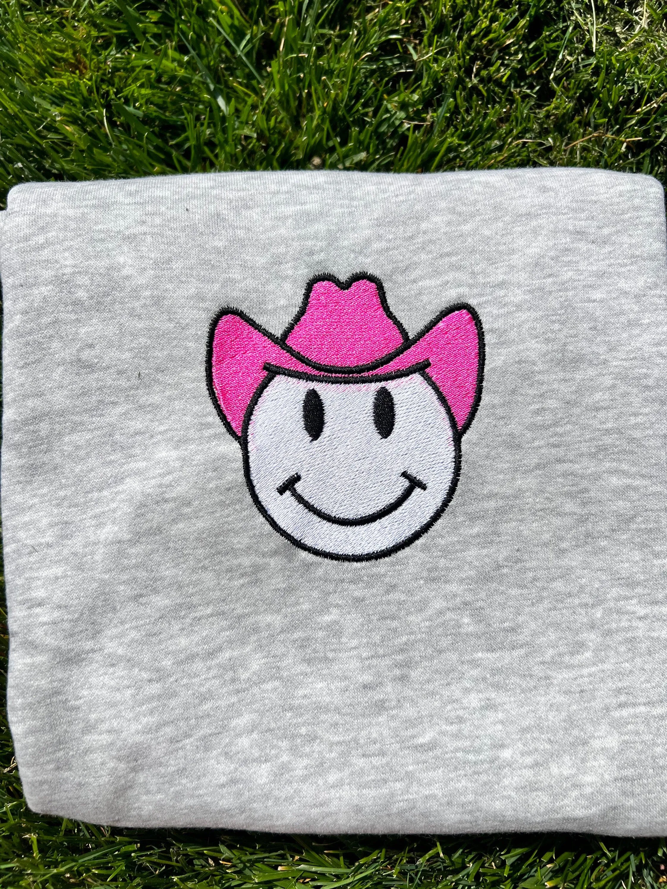 Howdy Sweatshirts,Cow girl sweatshirt, Cow Pattern Shirt, Western Sweatshirt , Cowboy Hat sweatshirts, embroidery