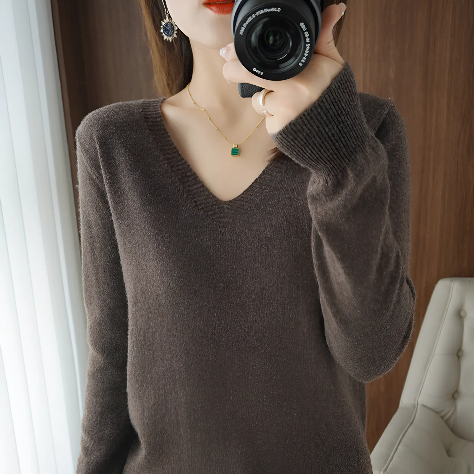 Ivyshape | Comfortable V-neck knitted sweater