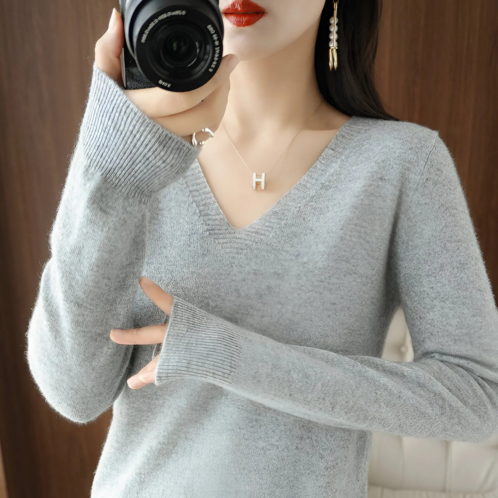 Ivyshape | Comfortable V-neck knitted sweater