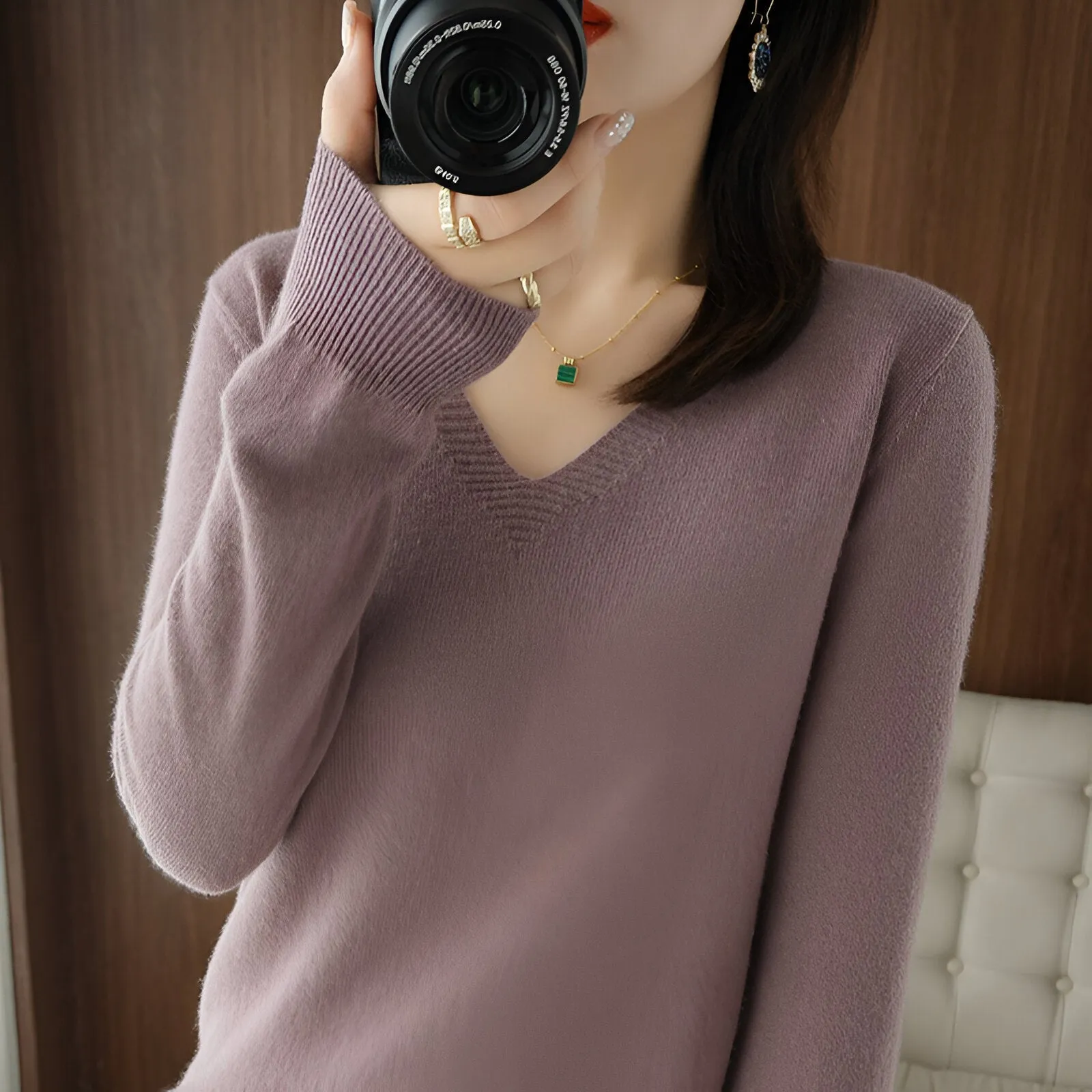 Ivyshape | Comfortable V-neck knitted sweater