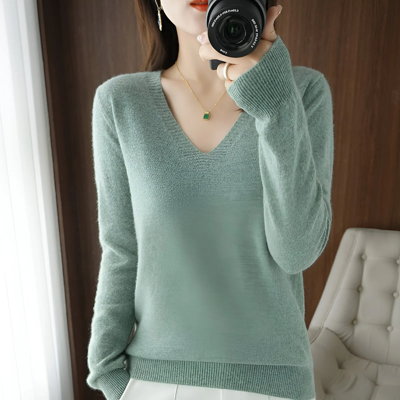 Ivyshape | Comfortable V-neck knitted sweater
