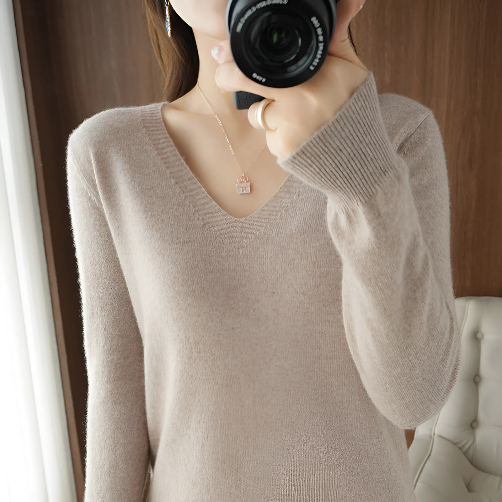 Ivyshape | Comfortable V-neck knitted sweater