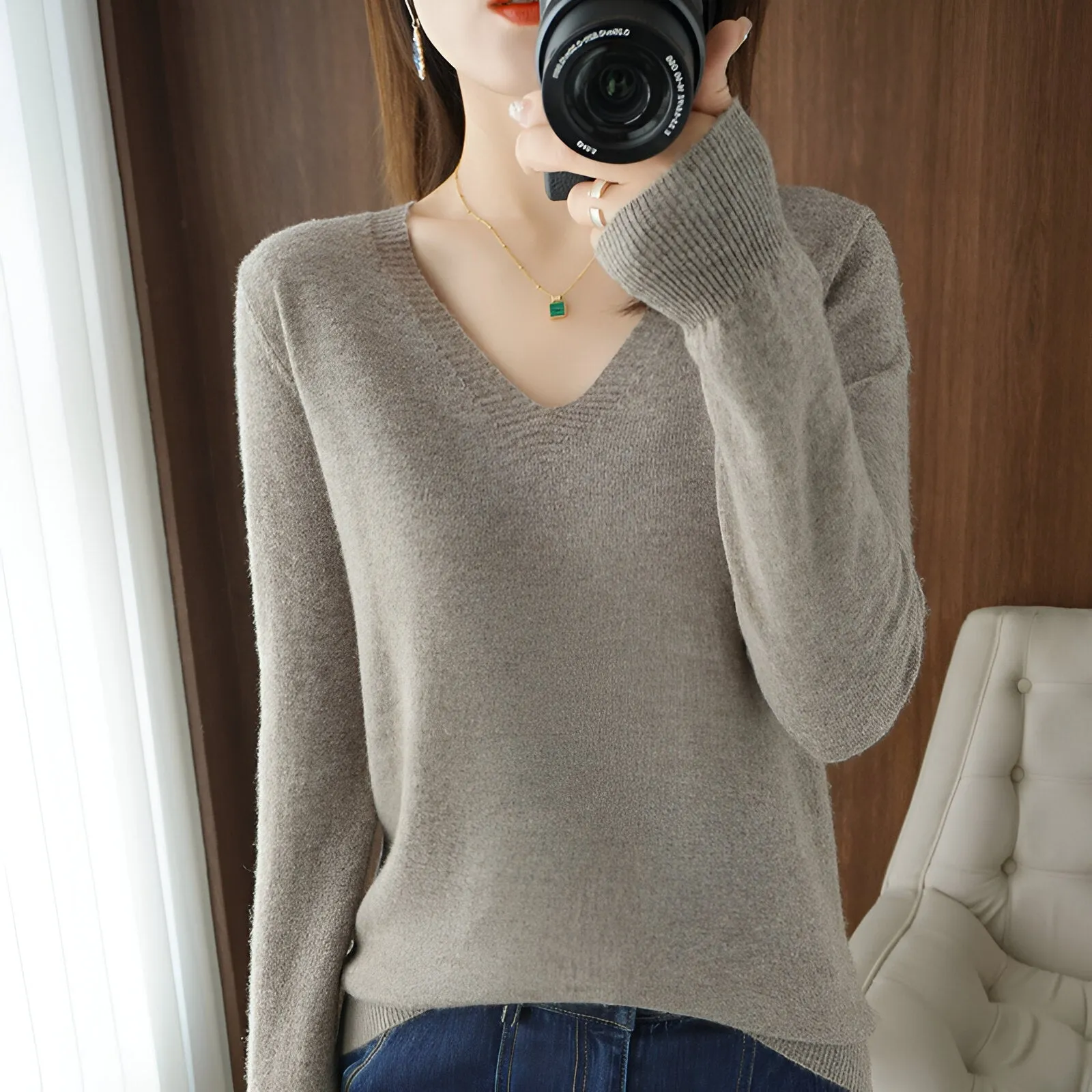 Ivyshape | Comfortable V-neck knitted sweater