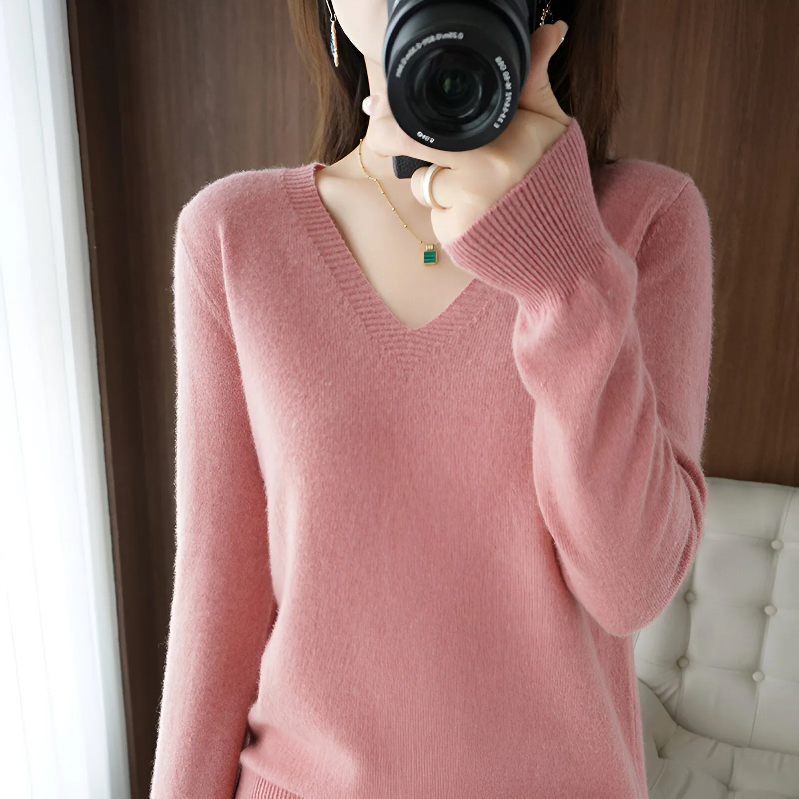 Ivyshape | Comfortable V-neck knitted sweater