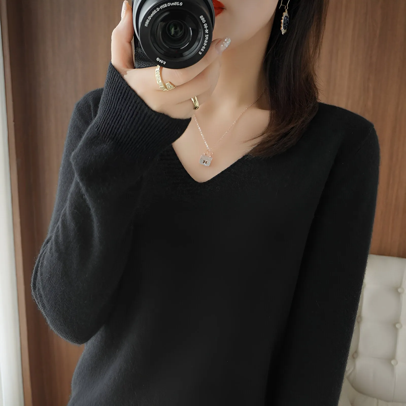 Ivyshape | Comfortable V-neck knitted sweater