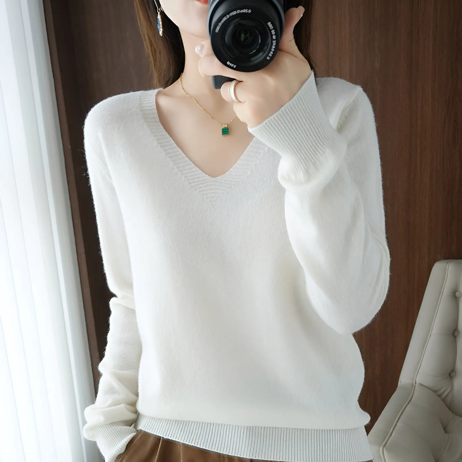 Ivyshape | Comfortable V-neck knitted sweater