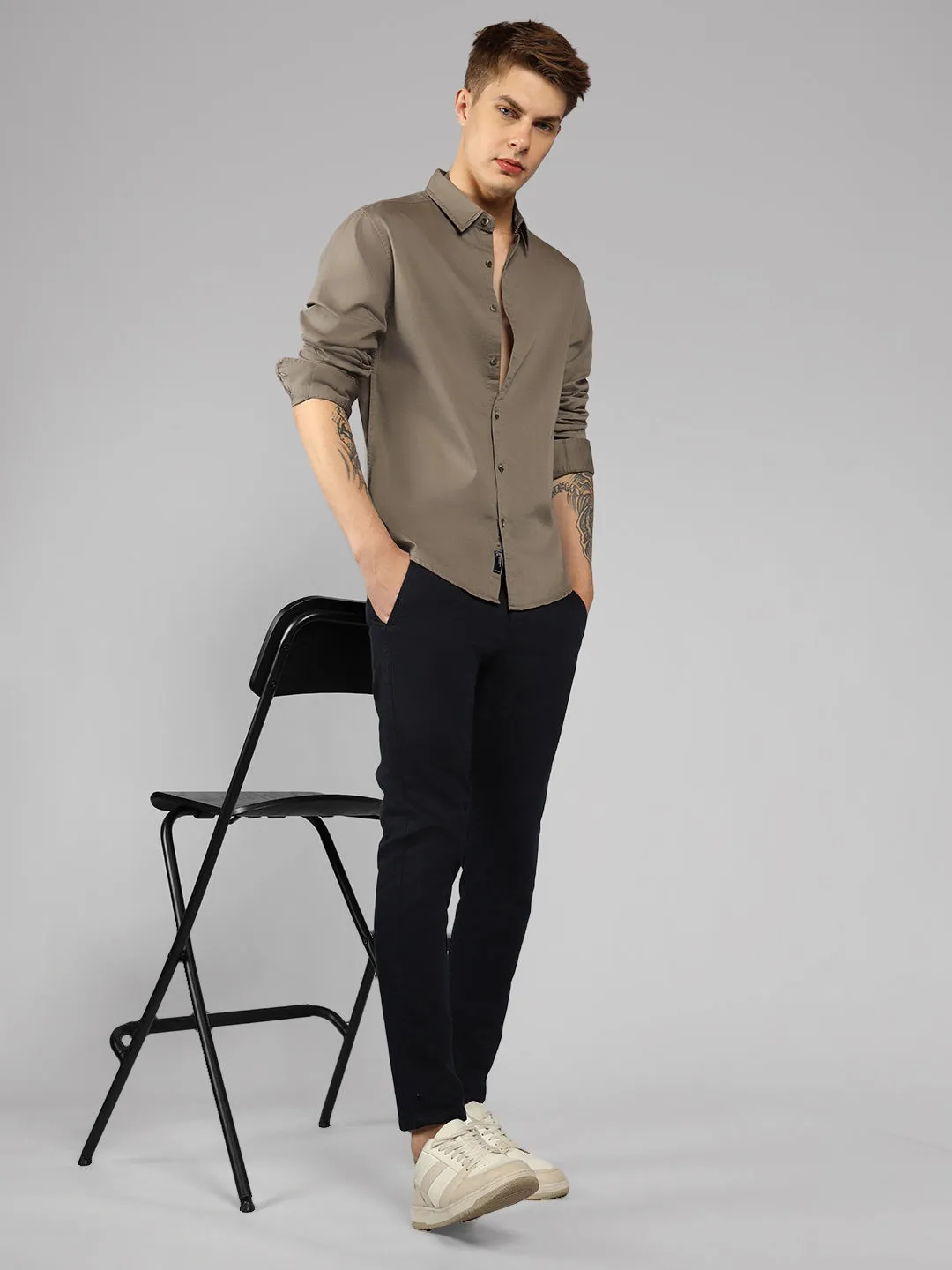 Men's Brown Spread collar Solid Casual Shirt