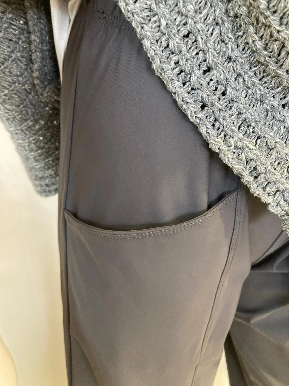 Naya Wide Leg Travel Trousers In Charcoal